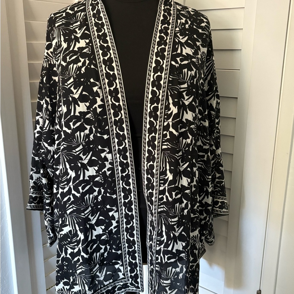 Max Studio Black and White Floral Poncho
